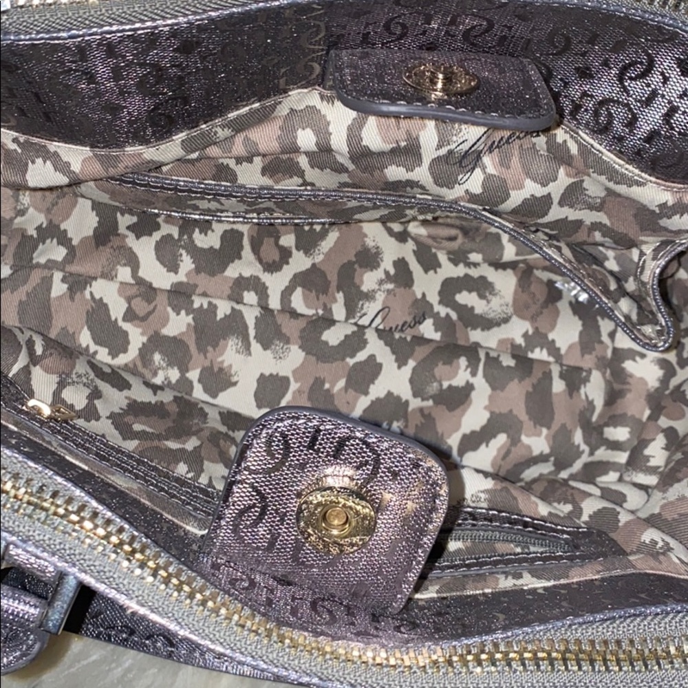 Guess Handbag - Picture 3 of 4